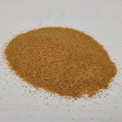 Dekorhomok okker kvarchomok, 0,4-0,8 mm szemcseméret, 30 g.